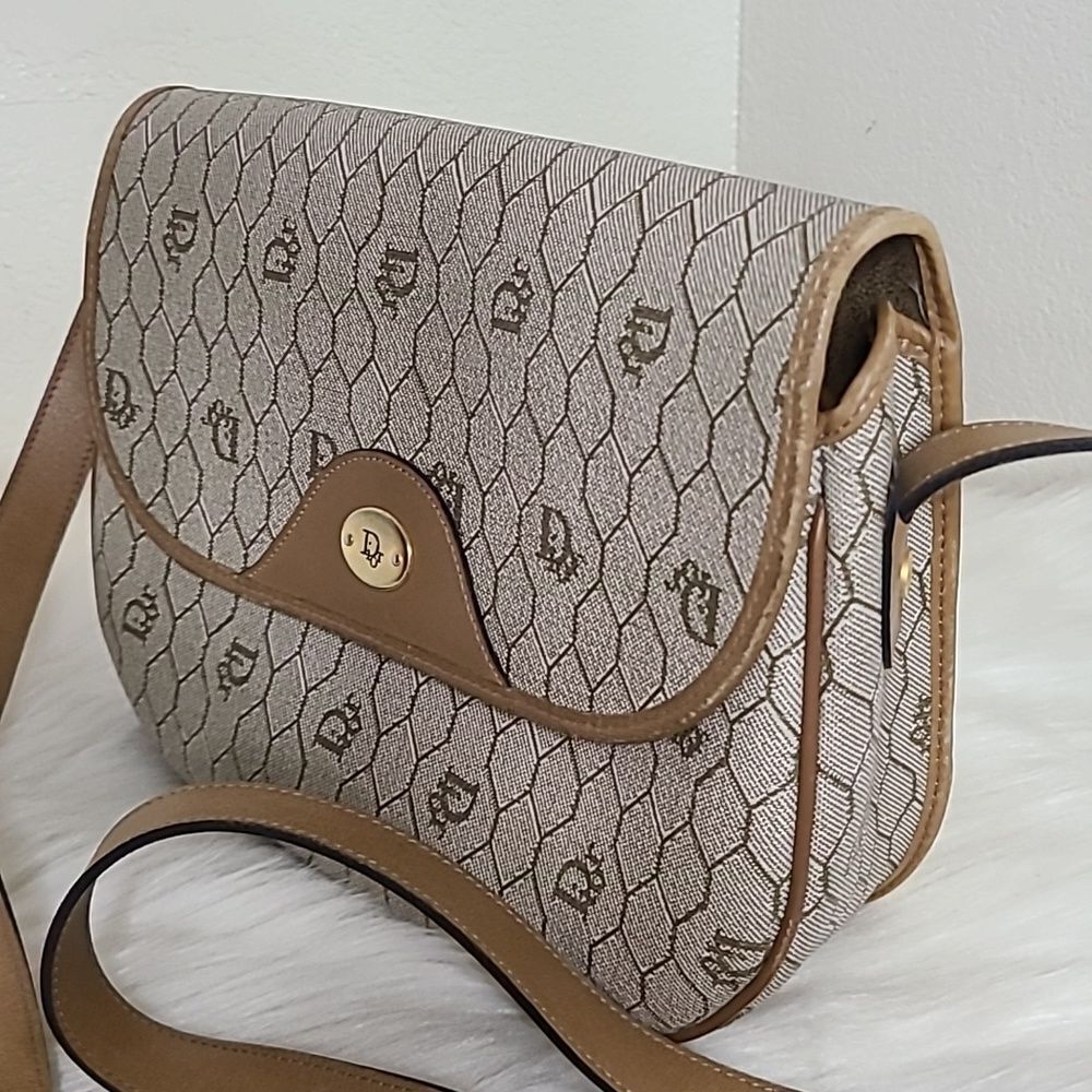 💯Authentic Christian Dior Crossbody Bag🍀 - Picture 10 of 17